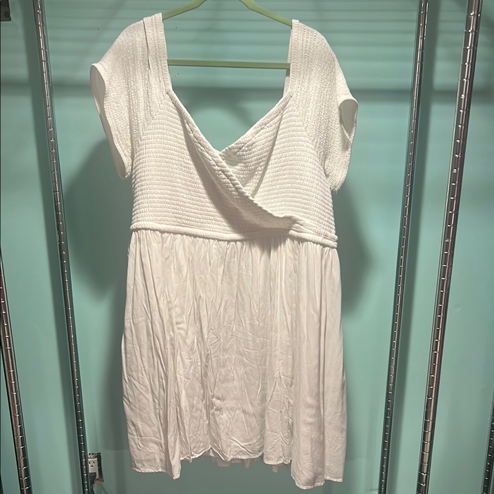 Elegant White Knit Dress